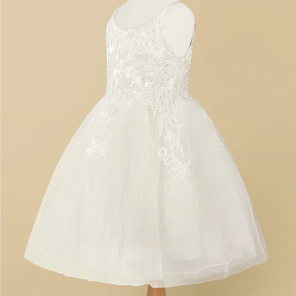 Size 4 Little Girl Flower girl dress from Azazie - Picture 2 of 4